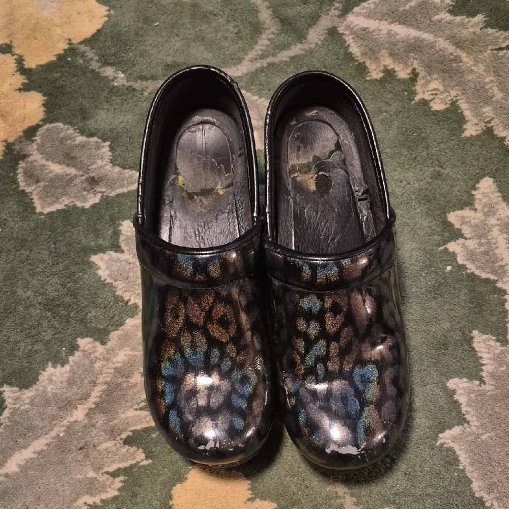 Dansko Kids Slippers with Multicolor Animal Print